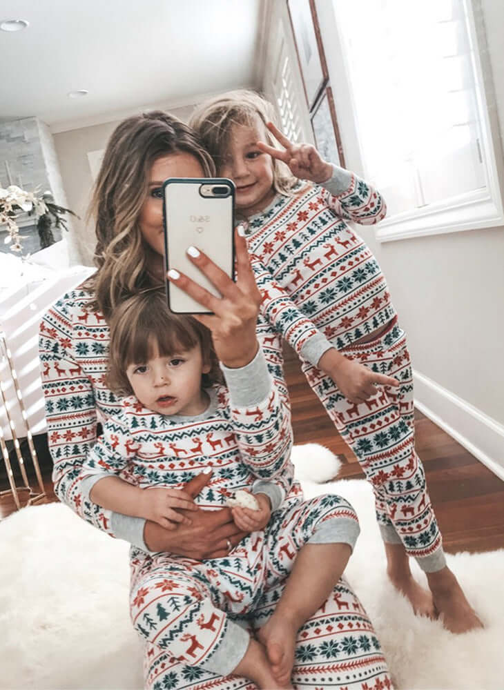 Printed Polyester Family Pajamas for Cozy Matching