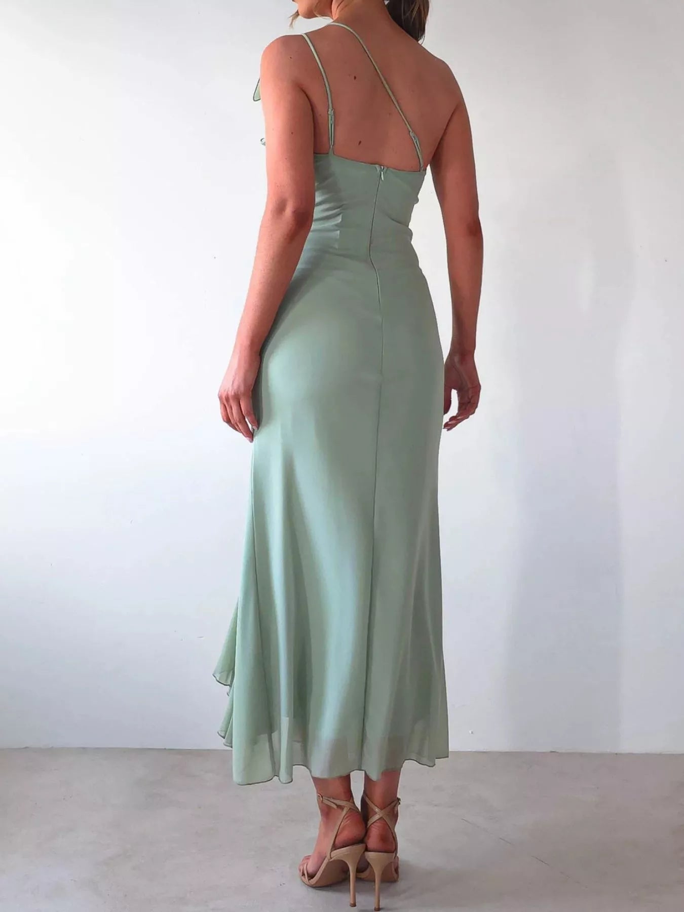 Elegant One-Shoulder Ruffle Slit Dress styling