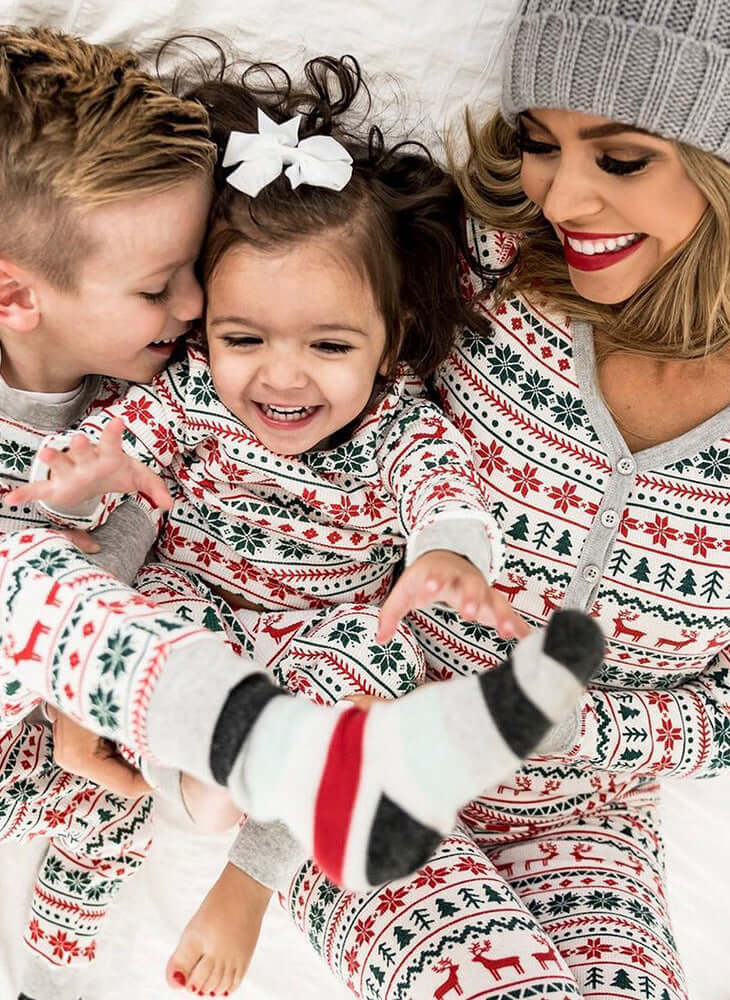 Printed Polyester Family Pajamas for Cozy Matching