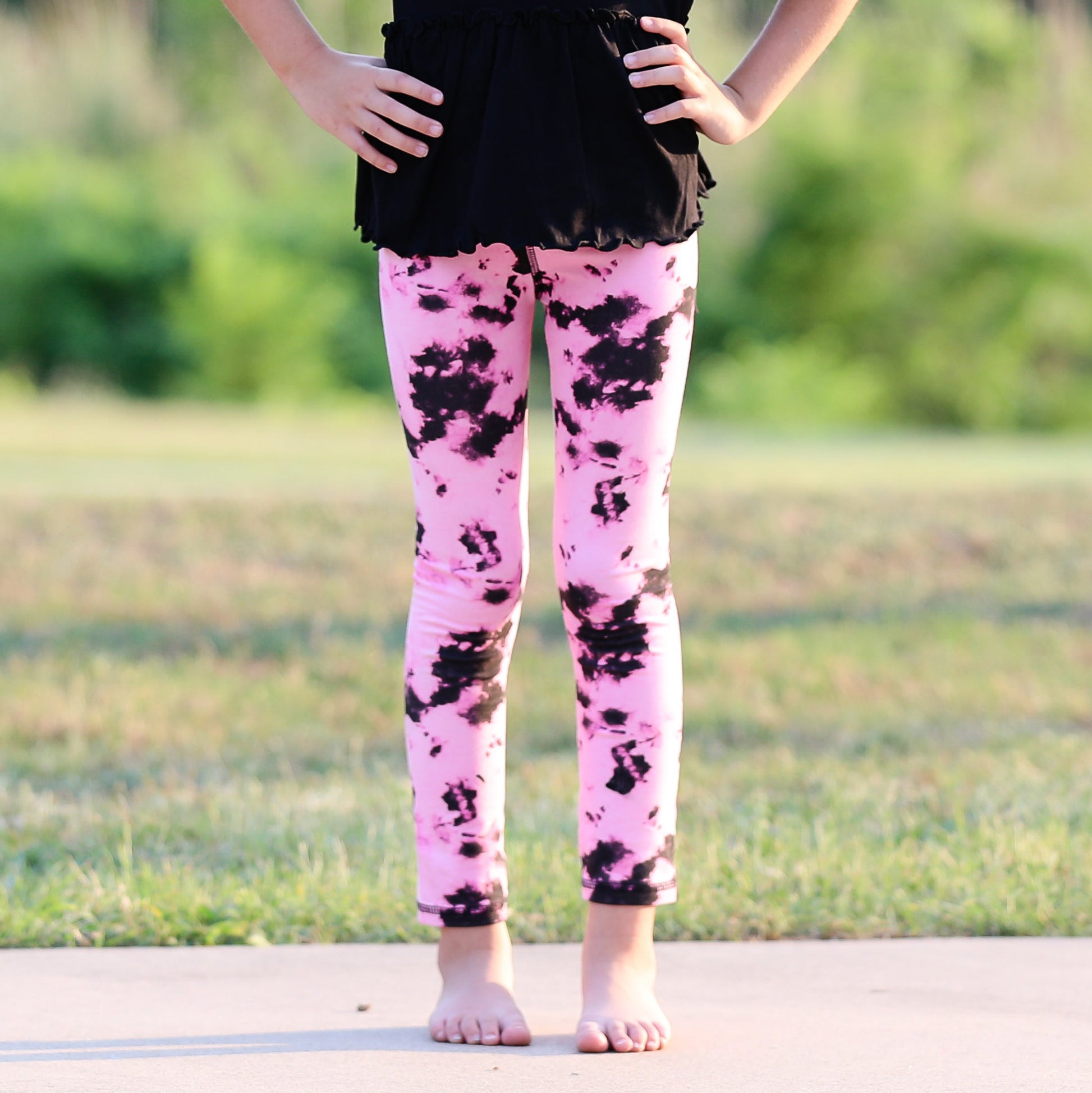 AnnLoren Baby Toddler Big Girls Boutique Black and Pink Tie Dye Leggings-2