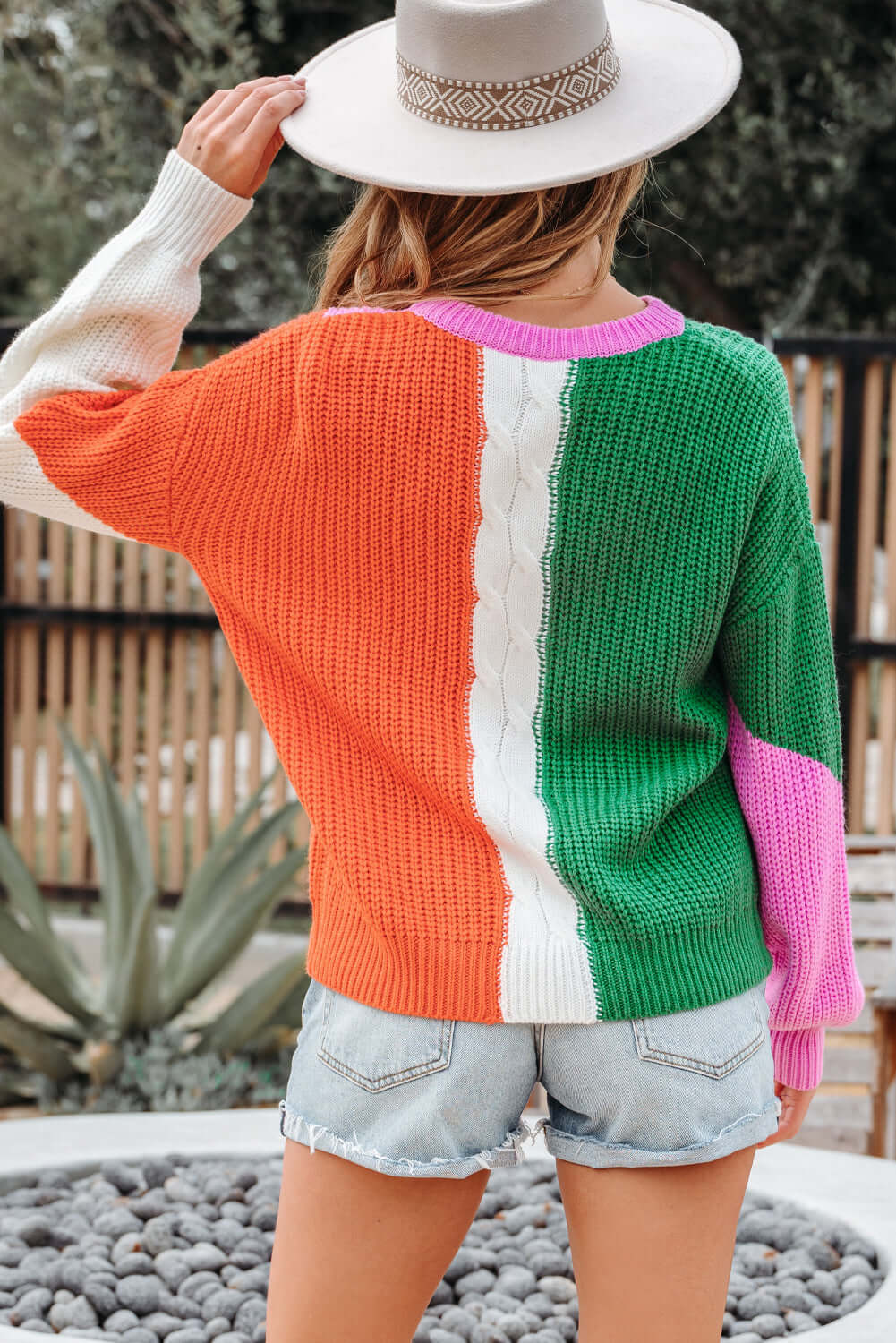 Colorblock Sweater - Vibrant Knit for Cozy Winter Style